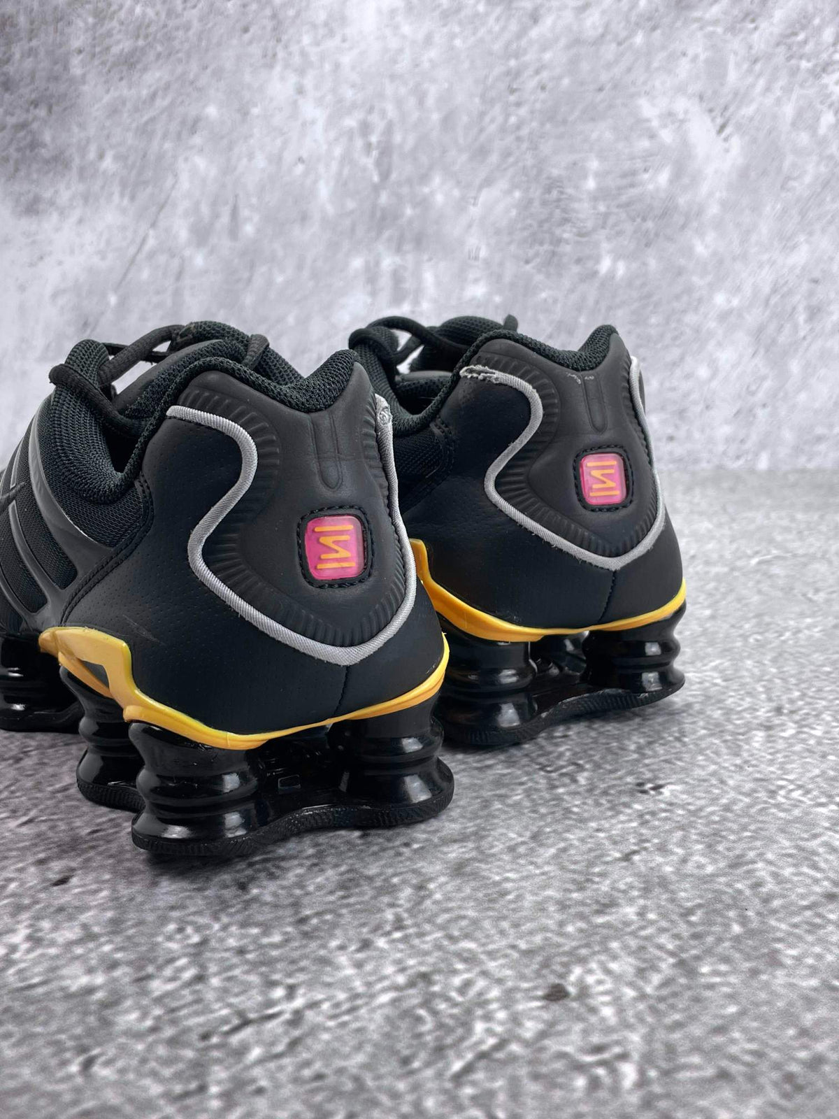 Nike Shox TL — buty sportowe męskie w bardzo dobrym stanie rozmiar 42, widok z tyłu