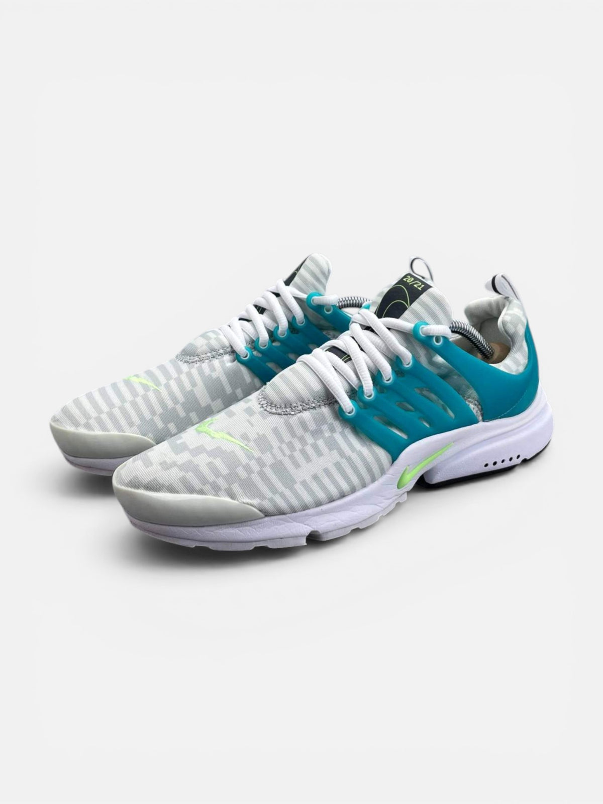 Nike Air Presto Lightning Swoosh — buty sportowe męskie w bardzo dobrym stanie rozmiar 42.5, widok z boku
