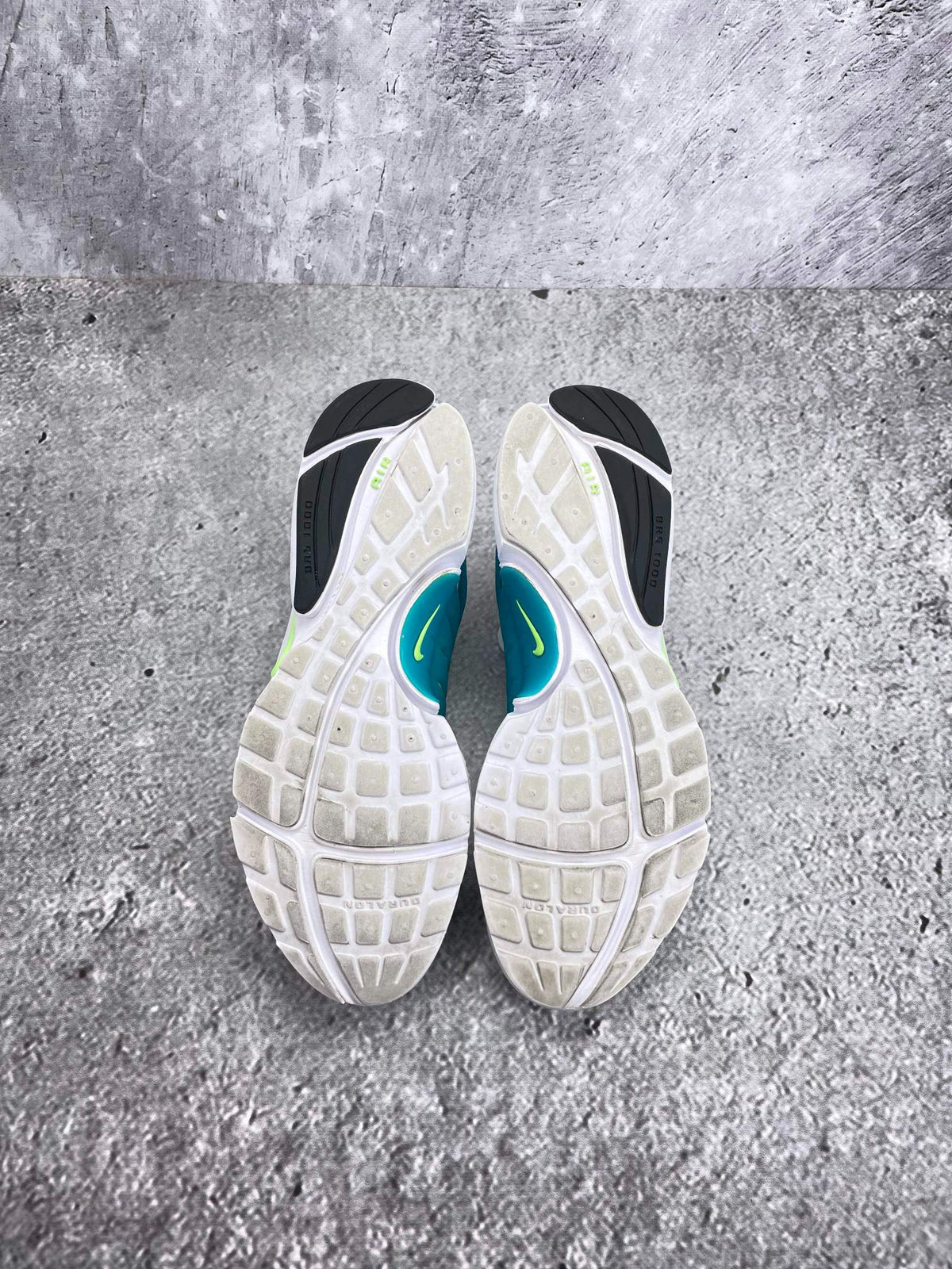 Nike Air Presto Lightning Swoosh — buty sportowe męskie w bardzo dobrym stanie rozmiar 42.5, podeszwa
