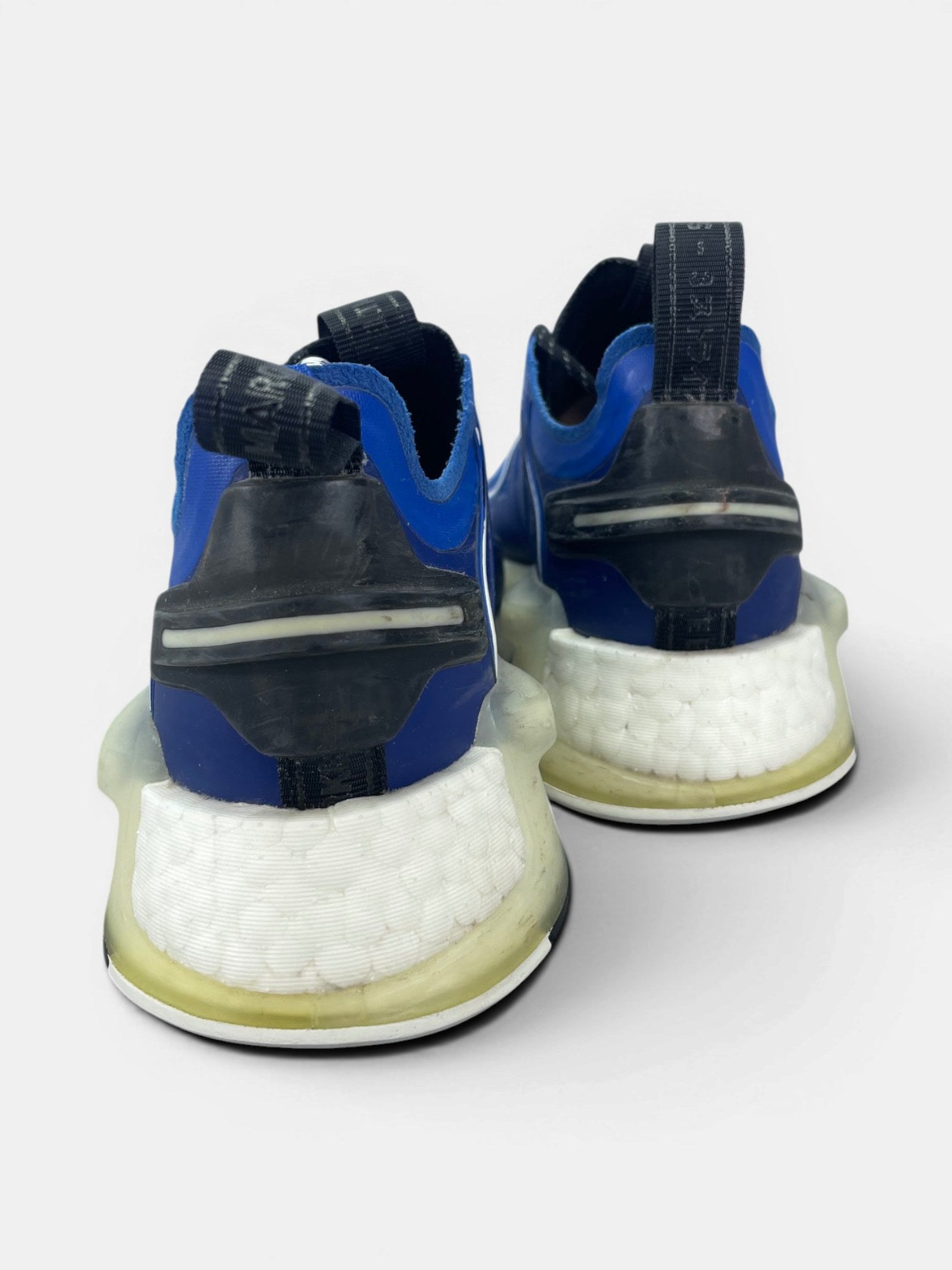 Adidas NMD V3 Royal Blue — buty sportowe męskie w bardzo dobrym stanie rozmiar 38, widok z tyłu