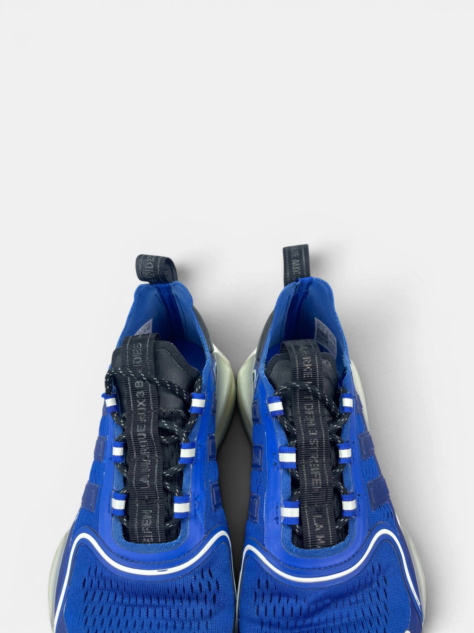 Adidas NMD V3 Royal Blue — buty sportowe męskie w bardzo dobrym stanie rozmiar 38, zapiętki butów