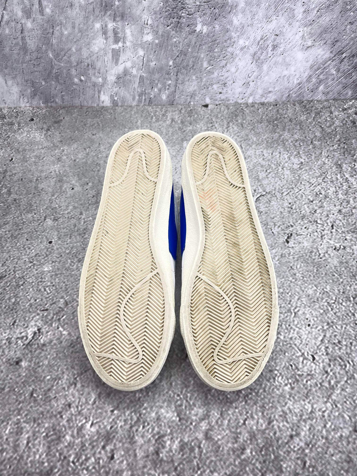 Nike Blazer Low '77 Jumbo White Old Royal — buty sportowe męskie w bardzo dobrym stanie rozmiar 43, podeszwa