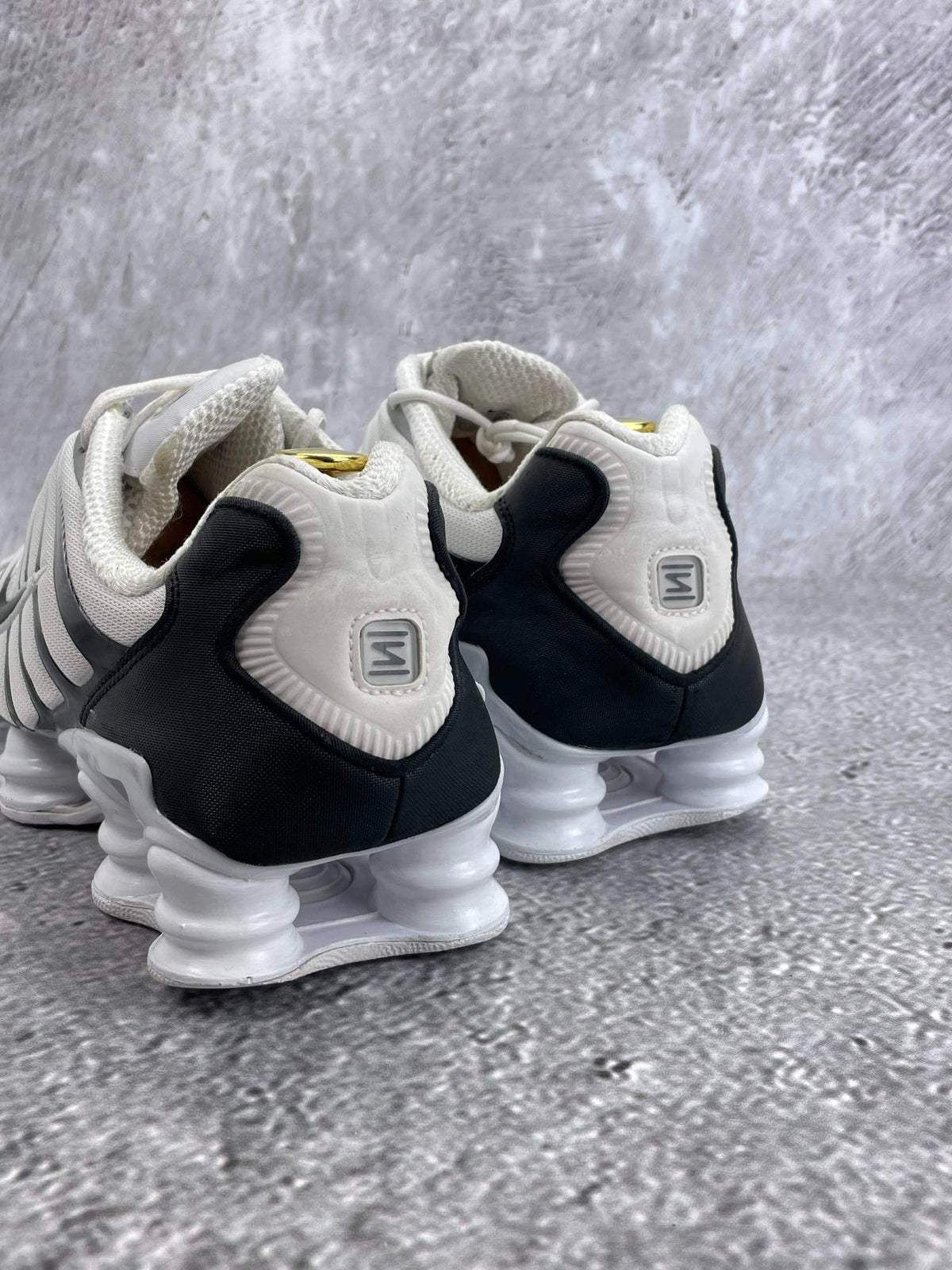 Nike Air VaporMax Plus — buty sportowe męskie w bardzo dobrym stanie rozmiar 45.5, widok z tyłu