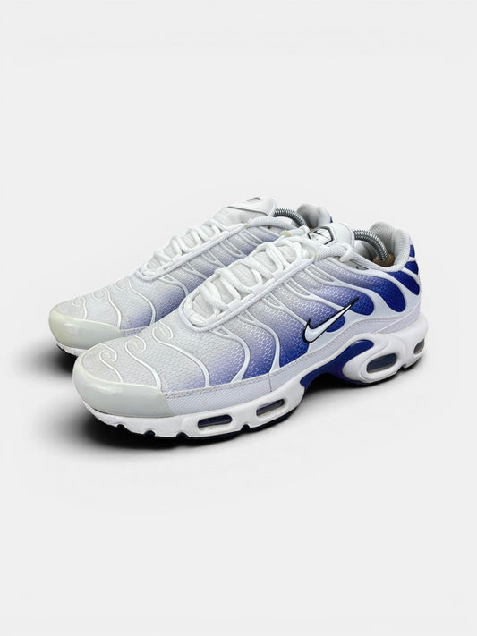 Nike Air Max Plus White Wild Grape — buty sportowe męskie w bardzo dobrym stanie rozmiar 43, widok z boku