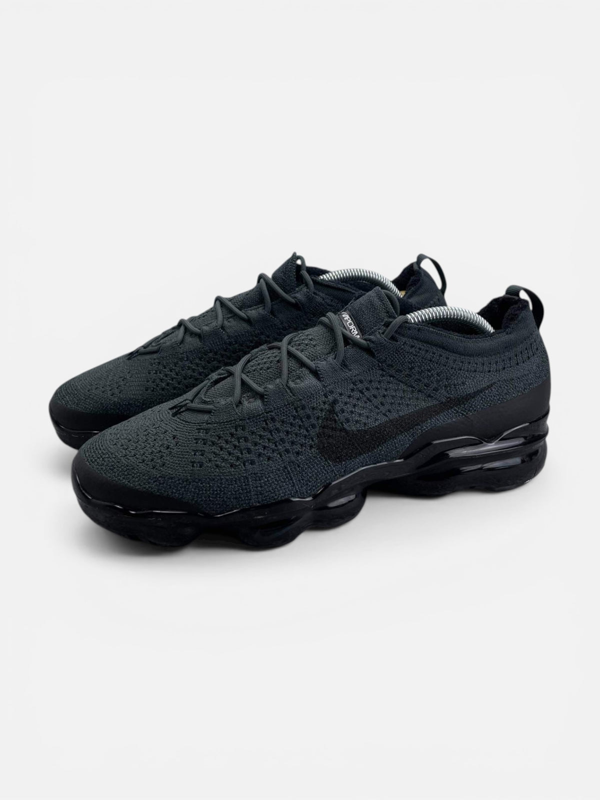 Nike Air VaporMax 2023 Flyknit Anthracite Black — buty sportowe męskie w bardzo dobrym stanie rozmiar 44, widok z boku