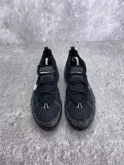 Nike Air VaporMax 2023 Flyknit Oreo — buty sportowe męskie w bardzo dobrym stanie rozmiar 43, widok z góry
