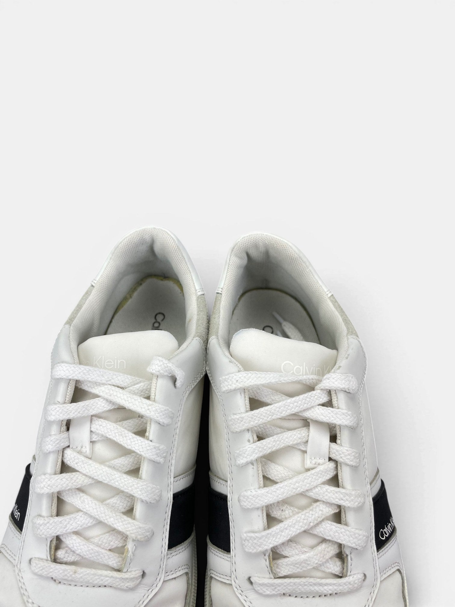 Calvin Klein Sneakers — buty sportowe męskie w bardzo dobrym stanie rozmiar 41, zapiętki butów