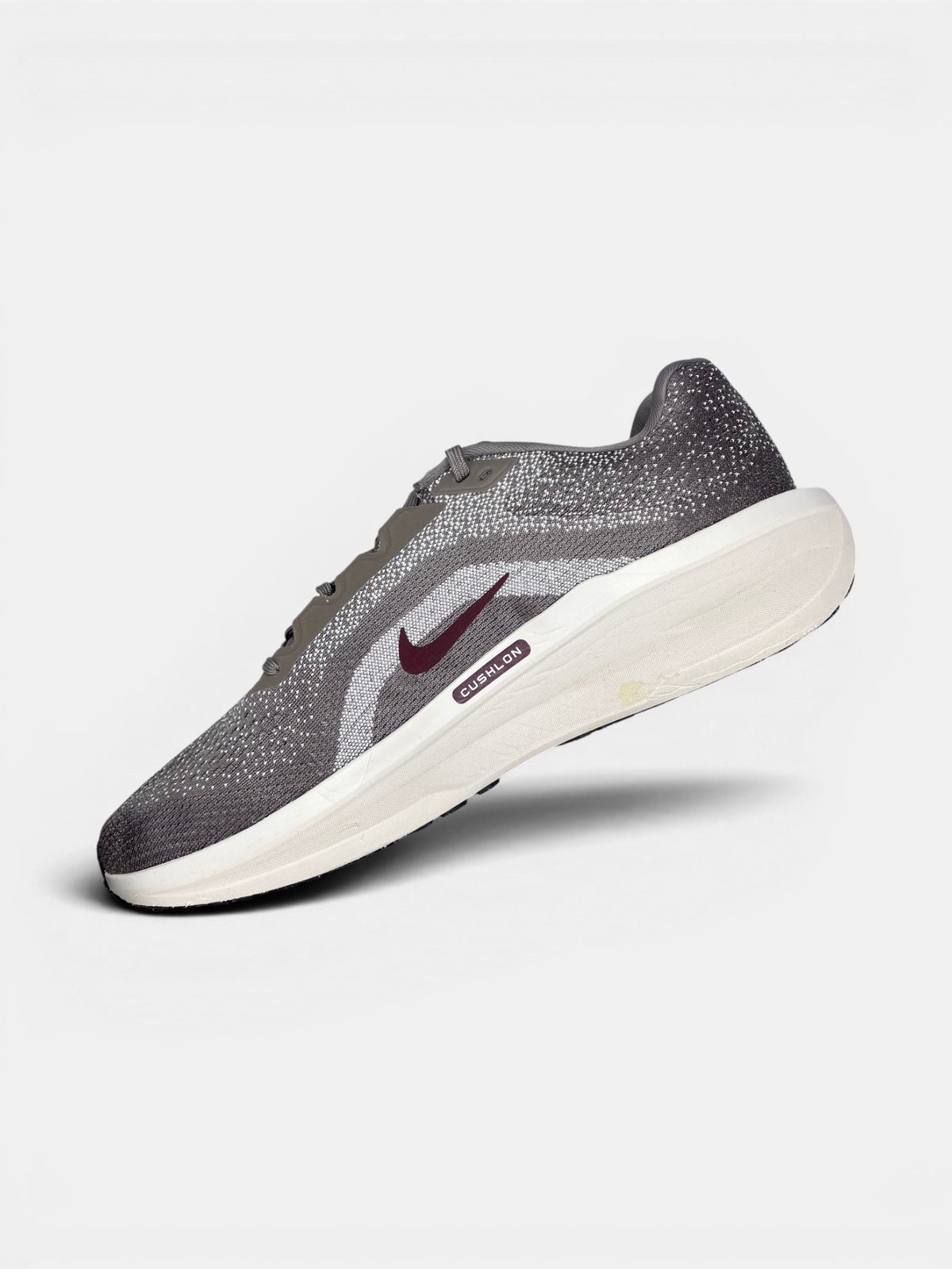 Nike Air Winflo 11 Cave Stone / Burgundy Crush — buty sportowe męskie w bardzo dobrym stanie rozmiar 47, wewnętrzny panel prawego buta