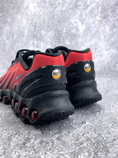 Nike Air Max Dn8 Black Bright Crimson — buty sportowe męskie w bardzo dobrym stanie rozmiar 44.5, widok z tyłu