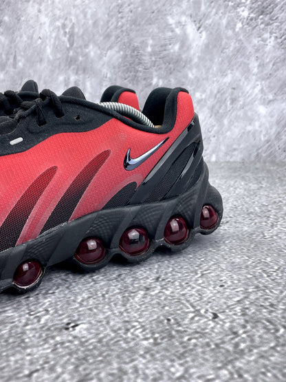 Nike Air Max Dn8 Black Bright Crimson — buty sportowe męskie w bardzo dobrym stanie rozmiar 44.5, opcjonalne zdjęcie 1