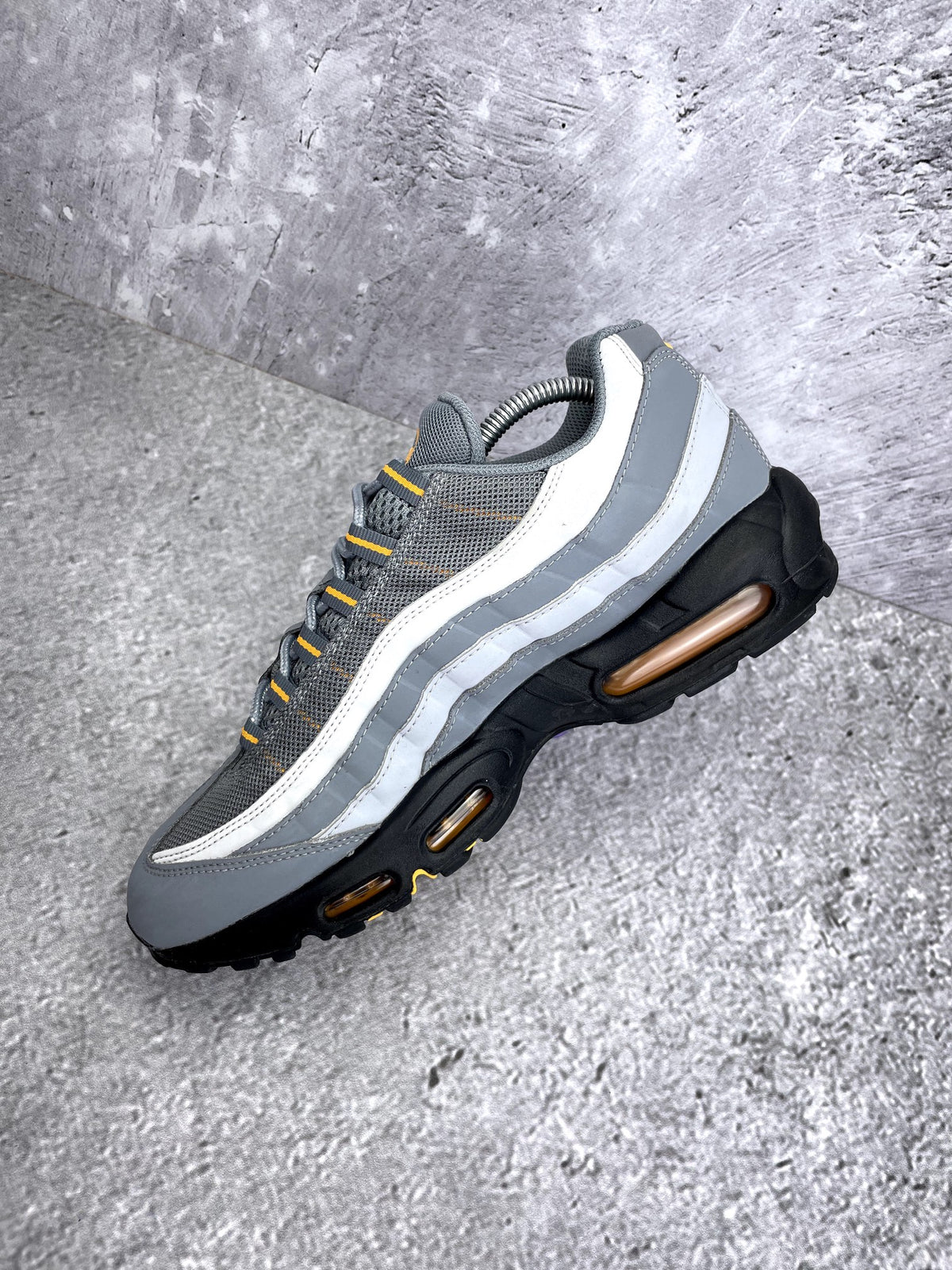 Nike Air Max 95 Cool Grey Sundial — buty sportowe męskie w bardzo dobrym stanie rozmiar 44, wewnętrzny panel prawego buta