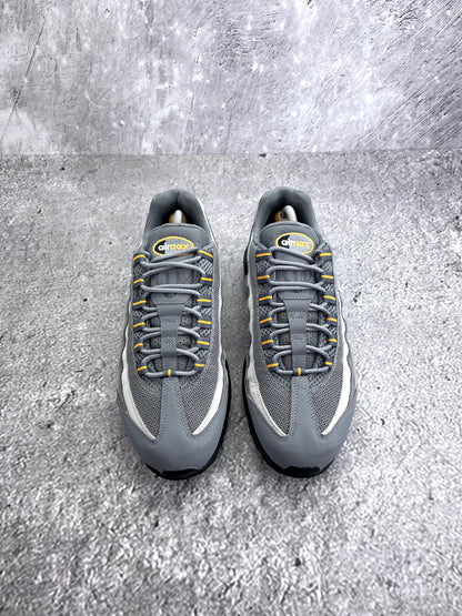 Nike Air Max 95 Cool Grey Sundial — buty sportowe męskie w bardzo dobrym stanie rozmiar 44, widok z góry