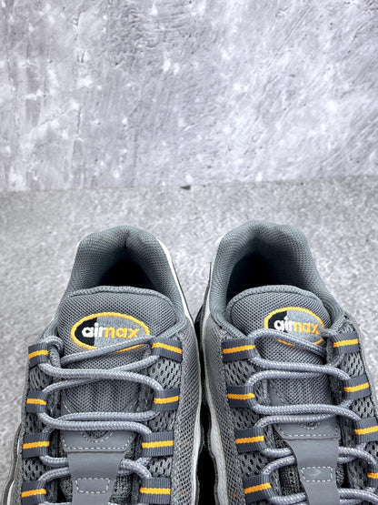 Nike Air Max 95 Cool Grey Sundial — buty sportowe męskie w bardzo dobrym stanie rozmiar 44, zapiętki butów