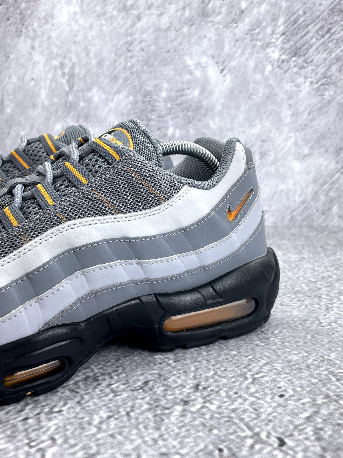 Nike Air Max 95 Cool Grey Sundial — buty sportowe męskie w bardzo dobrym stanie rozmiar 44, opcjonalne zdjęcie 1
