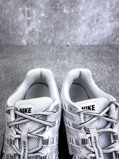 Nike P-6000 P-6000 Metallic Silver — buty sportowe męskie w bardzo dobrym stanie rozmiar 42.5, zapiętki butów