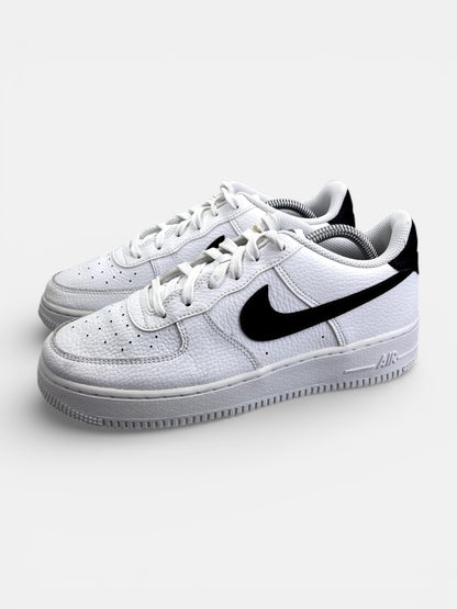 Nike Air Force 1 Low '07 White Black — buty sportowe damskie w bardzo dobrym stanie rozmiar 39, widok z boku