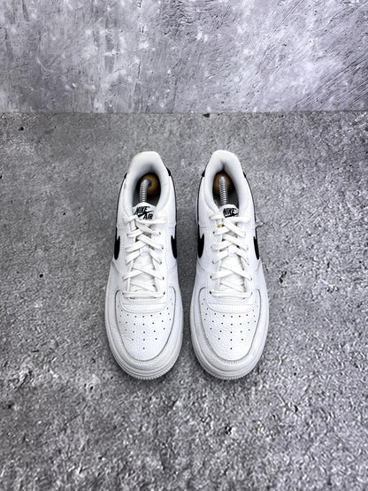 Nike Air Force 1 Low '07 White Black — buty sportowe damskie w bardzo dobrym stanie rozmiar 39, widok z góry