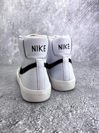 Nike Blazer Mid '77 White Black — buty sportowe damskie w bardzo dobrym stanie rozmiar 38.5, widok z tyłu