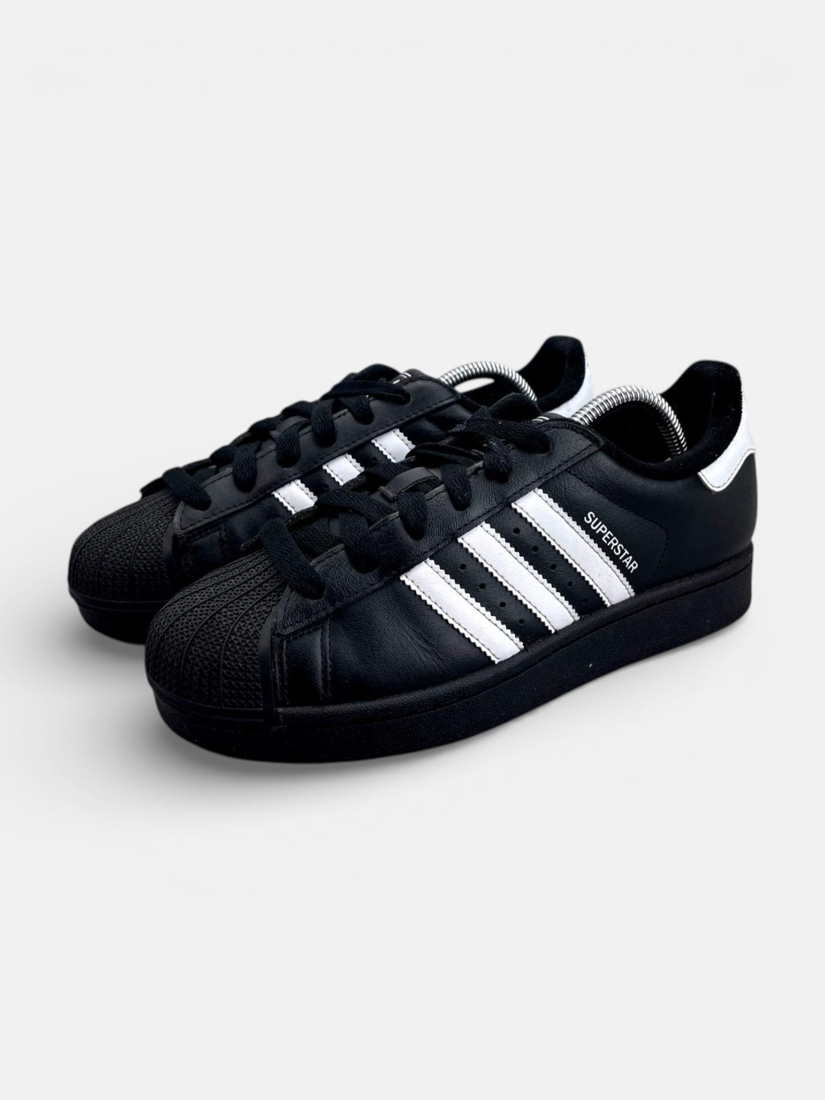 Adidas Superstar II — buty sportowe damskie w bardzo dobrym stanie rozmiar 38 2/3, widok z boku