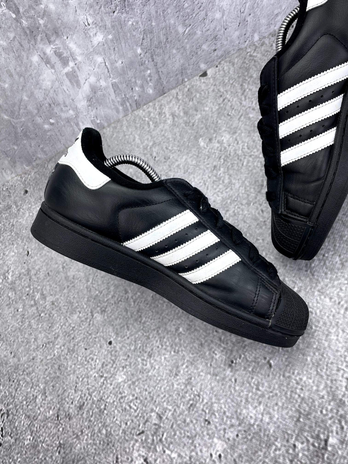 Adidas Superstar II — buty sportowe damskie w bardzo dobrym stanie rozmiar 38 2/3, wewnętrzny panel lewego buta
