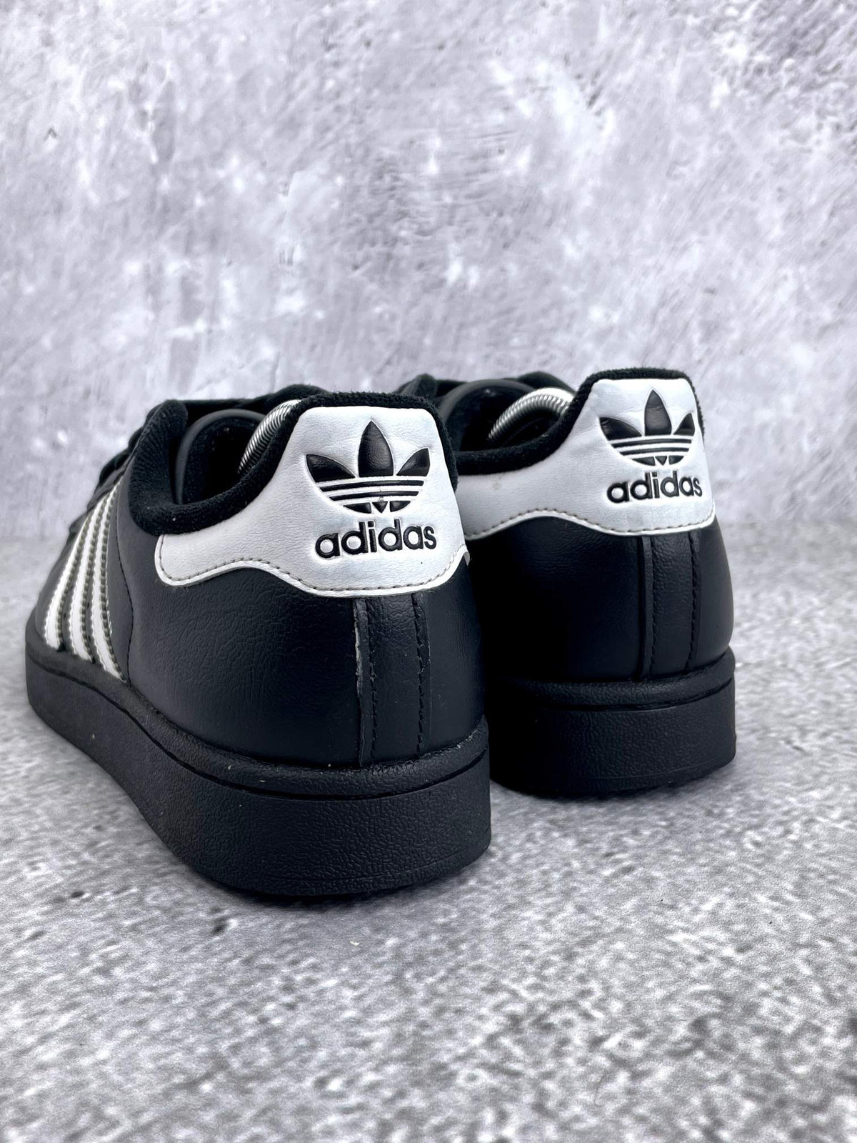 Adidas Superstar II — buty sportowe damskie w bardzo dobrym stanie rozmiar 38 2/3, widok z góry