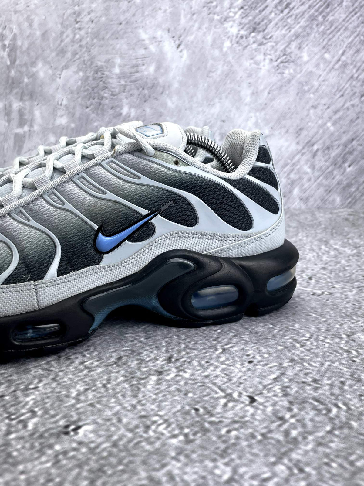 Nike Air Max Plus Pure Platinum University Blue — buty sportowe męskie w bardzo dobrym stanie rozmiar 42.5, opcjonalne zdjęcie 1