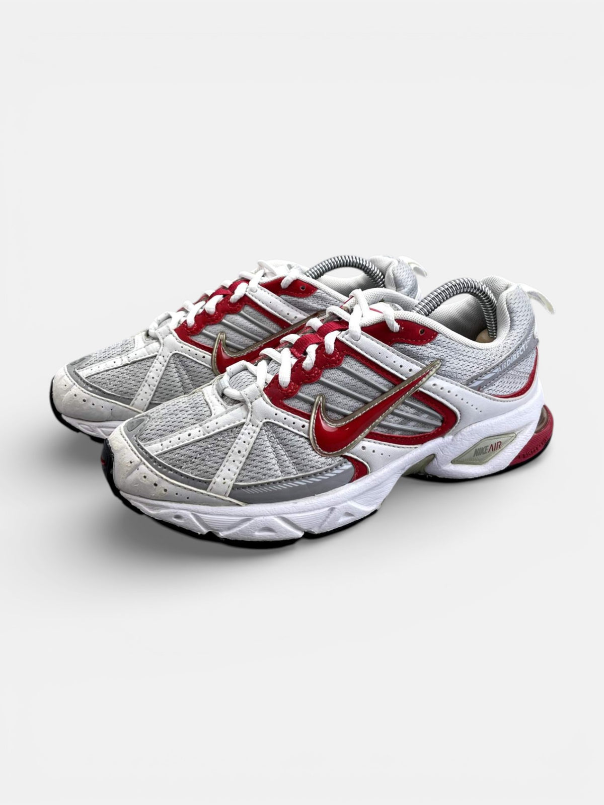 Nike V5 RNR — buty sportowe damskie w bardzo dobrym stanie rozmiar 38, widok z boku