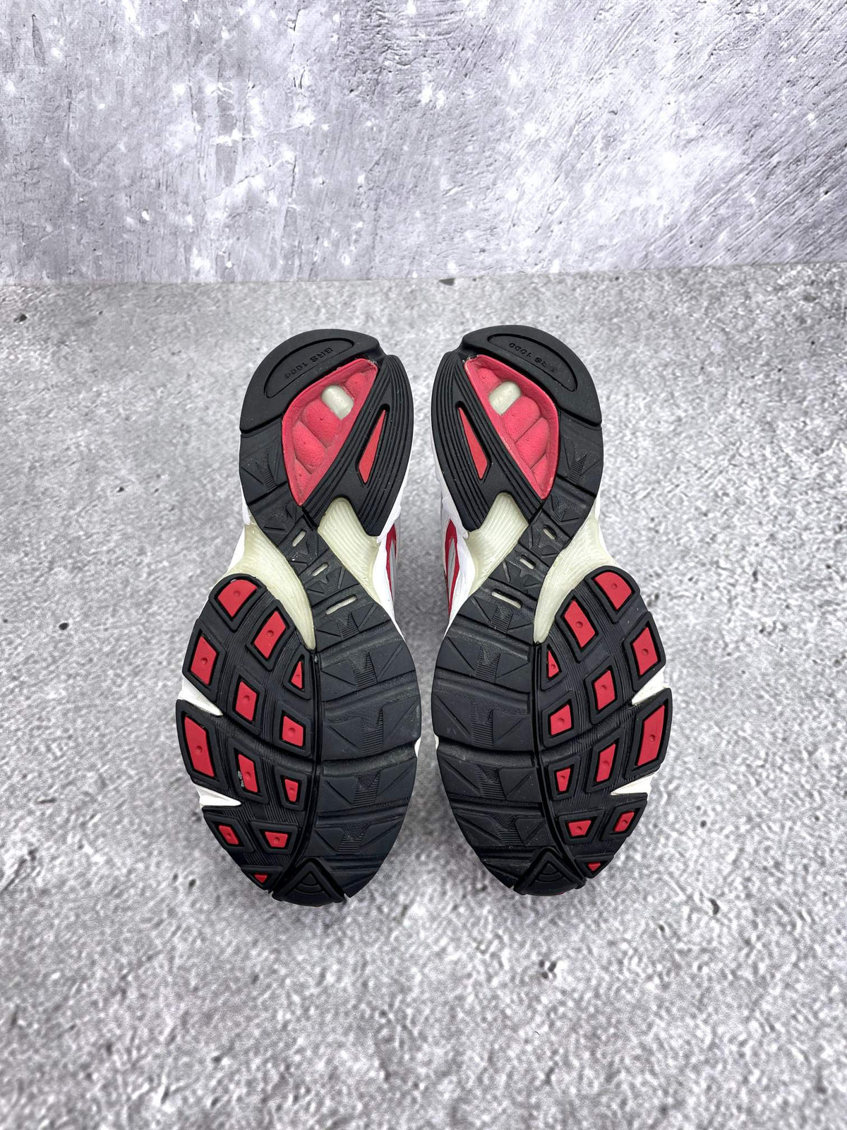 Nike V5 RNR — buty sportowe damskie w bardzo dobrym stanie rozmiar 38, podeszwa