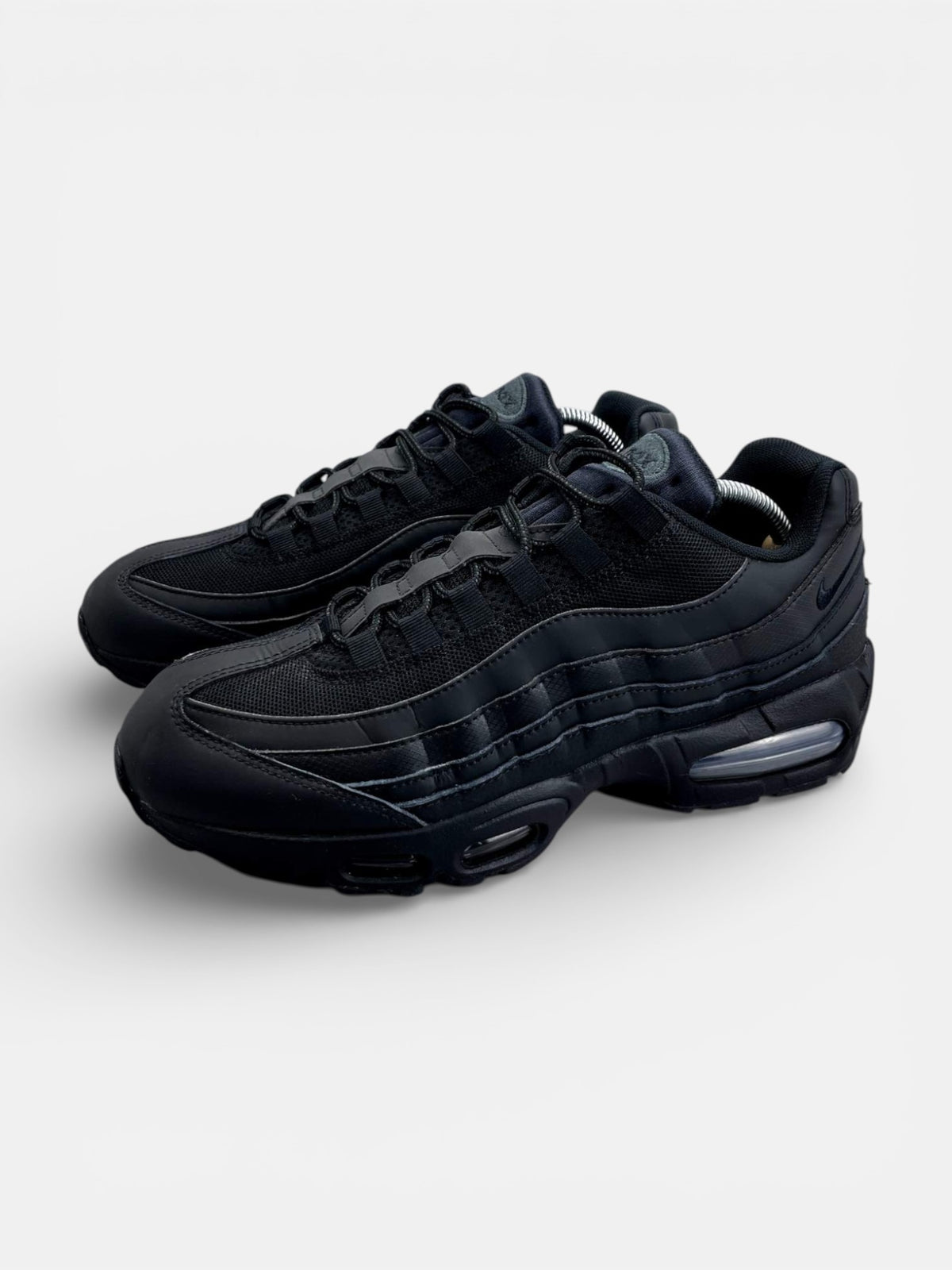 Nike Air Max 95 OG Black — buty sportowe męskie w bardzo dobrym stanie rozmiar 43, widok z boku