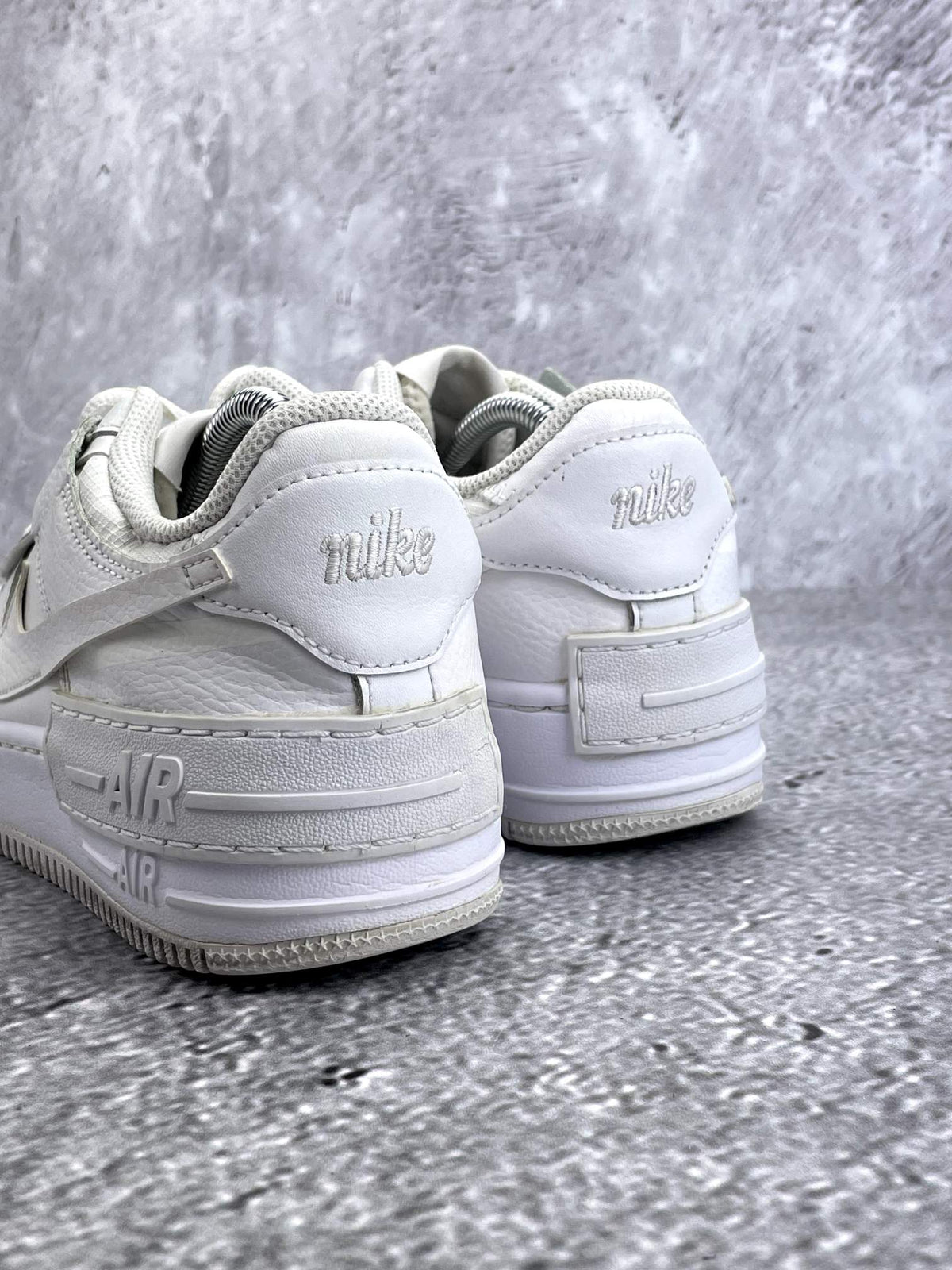Nike Air Force 1 Shadow Triple White — buty sportowe damskie w bardzo dobrym stanie rozmiar 38.5, widok z góry