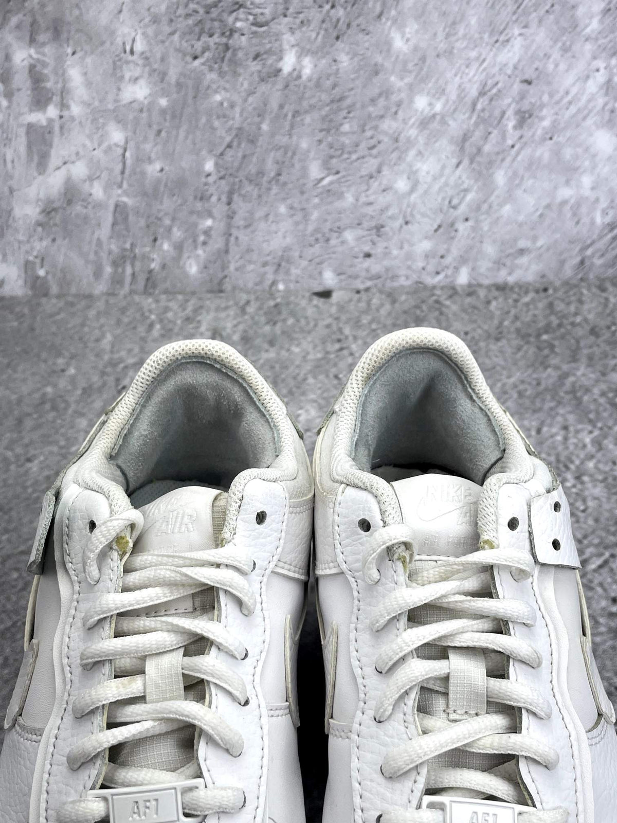 Nike Air Force 1 Shadow Triple White — buty sportowe damskie w bardzo dobrym stanie rozmiar 38.5, zapiętki butów