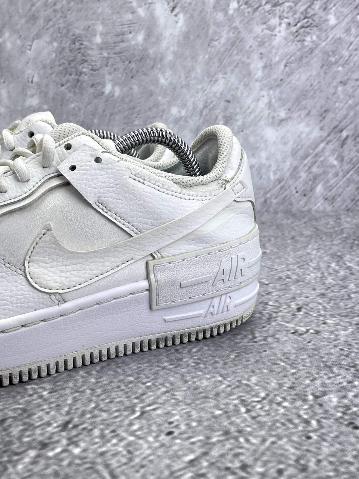 Nike Air Force 1 Shadow Triple White — buty sportowe damskie w bardzo dobrym stanie rozmiar 38.5, opcjonalne zdjęcie 1