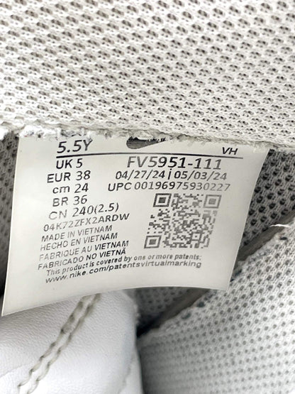 Nike Air Force 1 Low Triple White — buty sportowe damskie w bardzo dobrym stanie rozmiar 38, opcjonalne zdjęcie 2