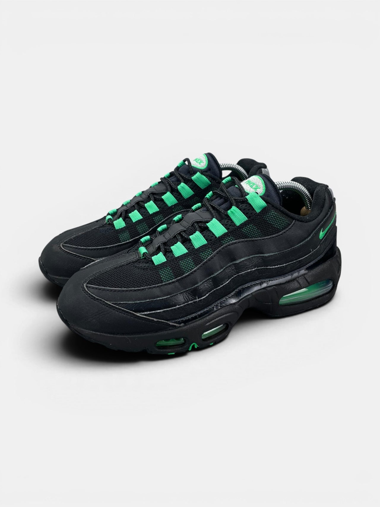 Nike Air Max 95 Green Shock — buty sportowe męskie w bardzo dobrym stanie rozmiar 42, widok z boku