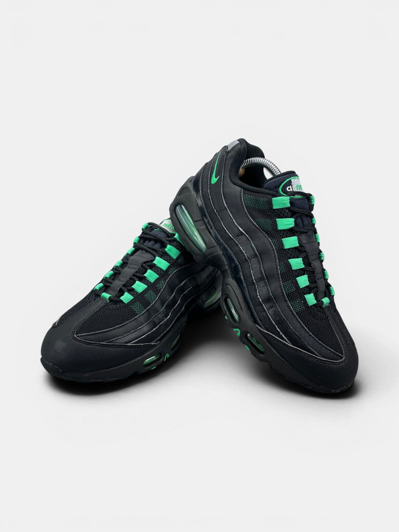 Nike Air Max 95 Green Shock — buty sportowe męskie w bardzo dobrym stanie rozmiar 42, boczny profil