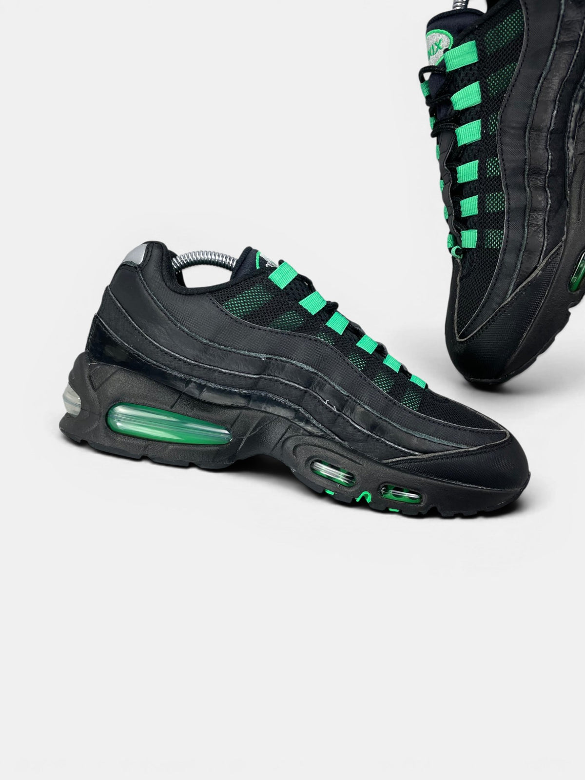 Nike Air Max 95 Green Shock — buty sportowe męskie w bardzo dobrym stanie rozmiar 42, wewnętrzny panel lewego buta