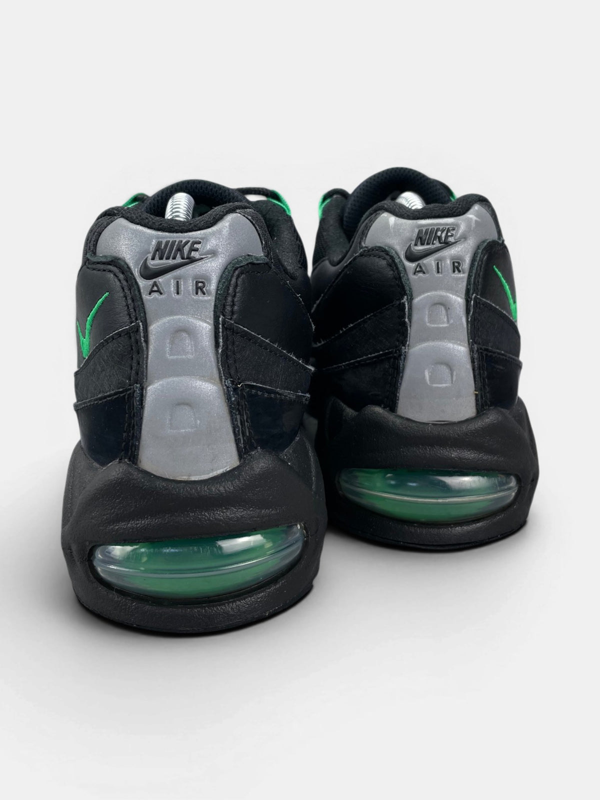Nike Air Max 95 Green Shock — buty sportowe męskie w bardzo dobrym stanie rozmiar 42, widok z tyłu