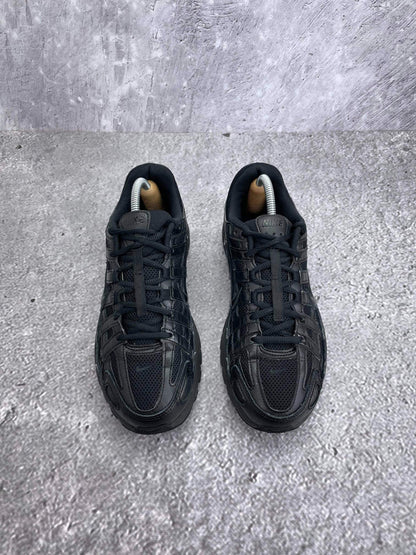 Nike P-6000 Black — buty sportowe męskie w bardzo dobrym stanie rozmiar 42, widok z góry
