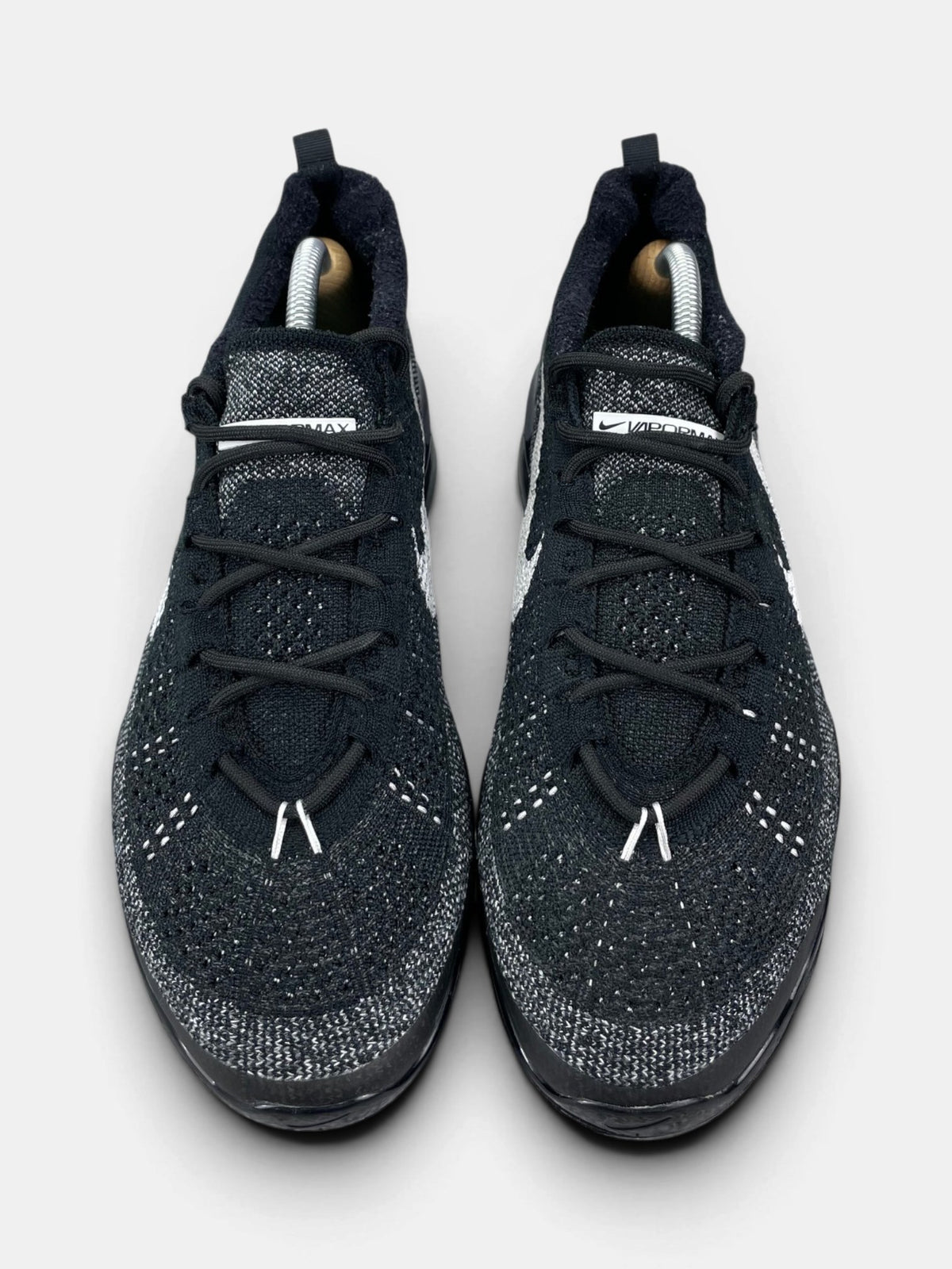 Nike Air VaporMax 2023 Flyknit Oreo — buty sportowe męskie w bardzo dobrym stanie rozmiar 44, widok z góry