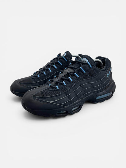 Nike Air Max 95 Black University Blue — buty sportowe męskie w bardzo dobrym stanie rozmiar 43, widok z boku