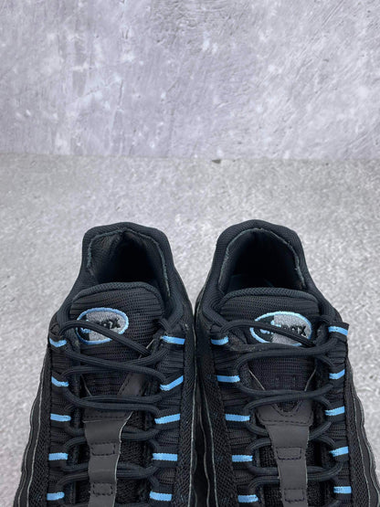 Nike Air Max 95 Black University Blue — buty sportowe męskie w bardzo dobrym stanie rozmiar 43, zapiętki butów