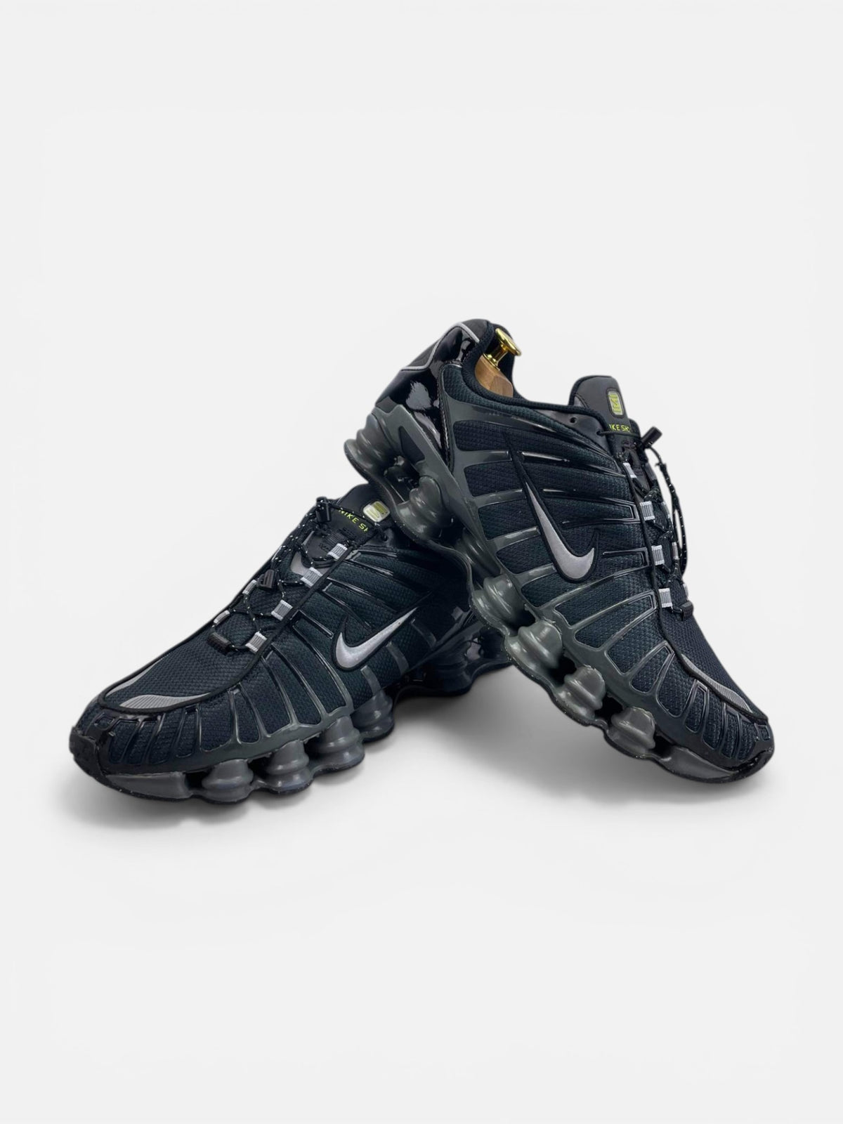 Nike Shox TL Black Iron Grey — buty sportowe męskie w bardzo dobrym stanie rozmiar 45.5, boczny profil