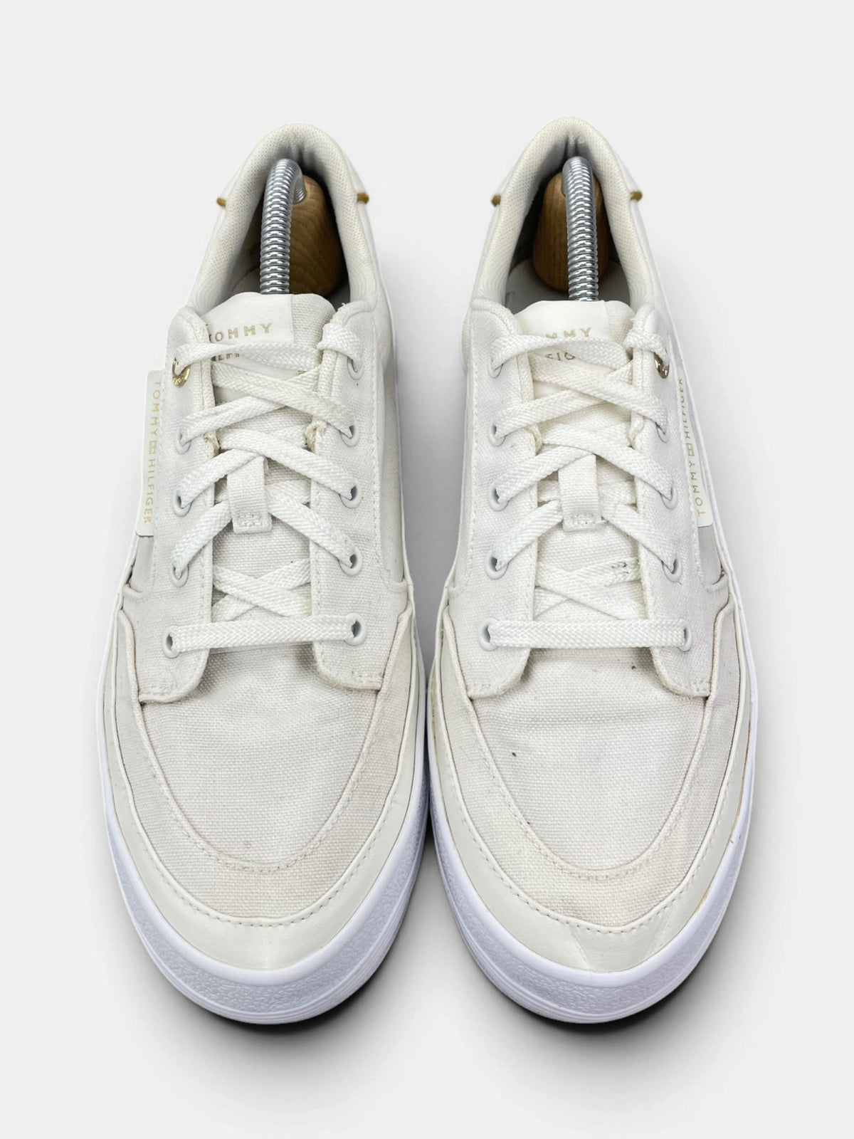 Tommy Hilfiger Sneakers — buty sportowe damskie w bardzo dobrym stanie rozmiar 42, widok z góry
