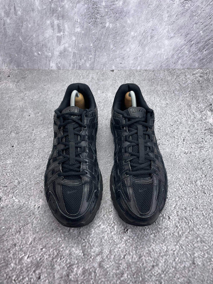 Nike P-6000 Black — buty sportowe męskie w bardzo dobrym stanie rozmiar 43, widok z góry