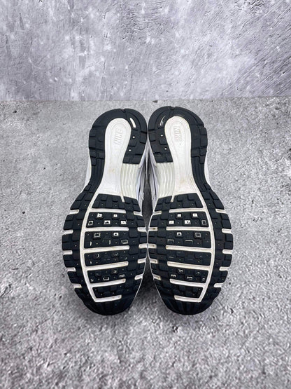 Nike P-6000 P-6000 Metallic Silver — buty sportowe męskie w bardzo dobrym stanie rozmiar 42.5, podeszwa