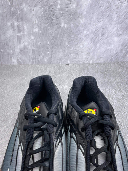 Nike Air Max Plus 3 Black White — buty sportowe męskie w bardzo dobrym stanie rozmiar 42.5, zapiętki butów
