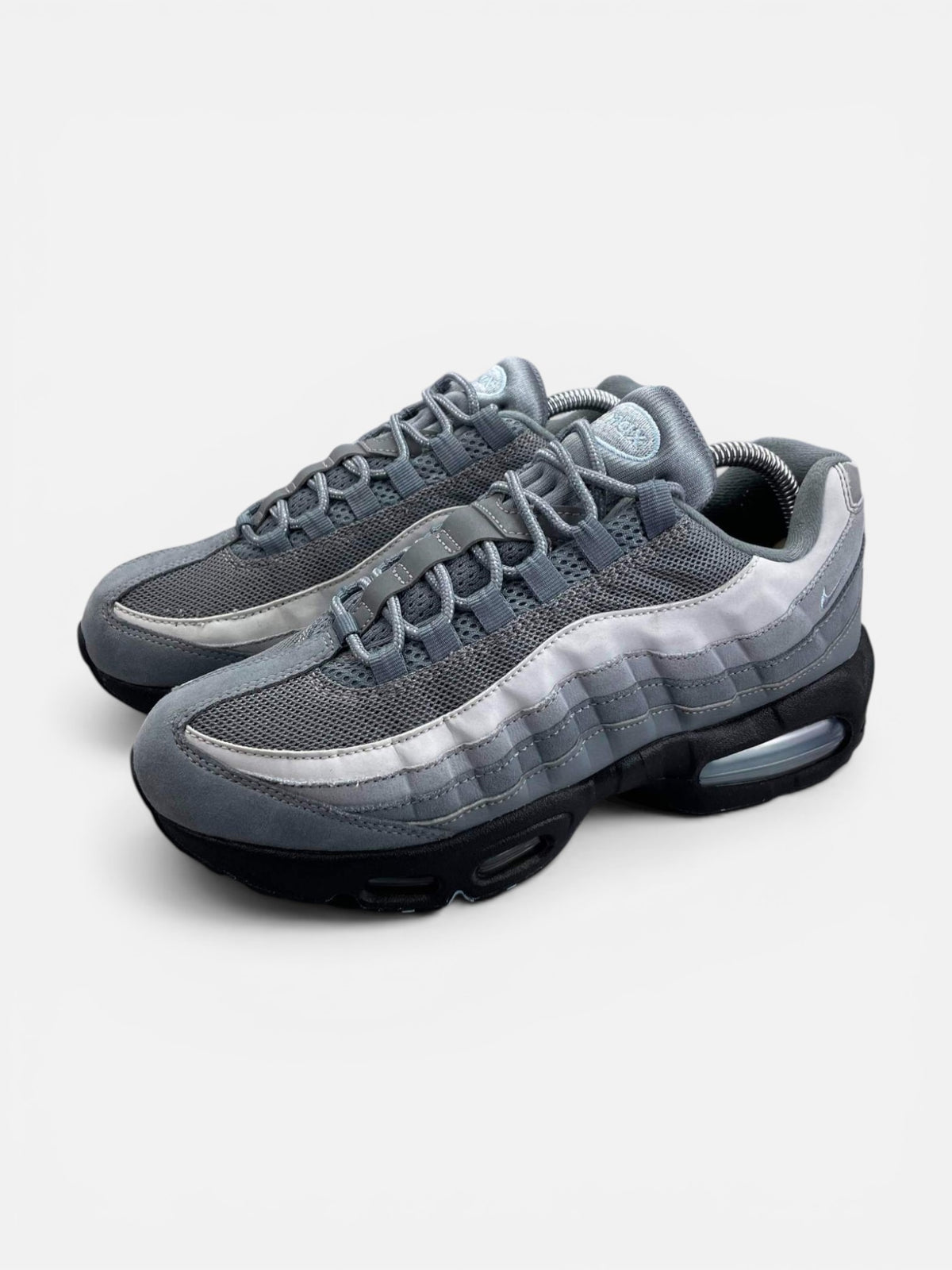 Nike Air Max 95 Cool Grey Psychic Blue — buty sportowe damskie w bardzo dobrym stanie rozmiar 40, widok z boku
