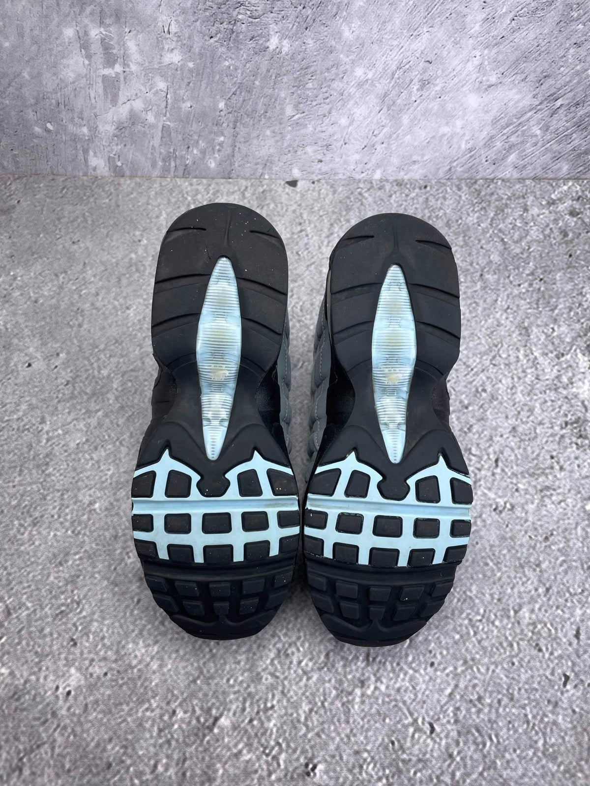 Nike Air Max 95 Cool Grey Psychic Blue — buty sportowe damskie w bardzo dobrym stanie rozmiar 40, podeszwa