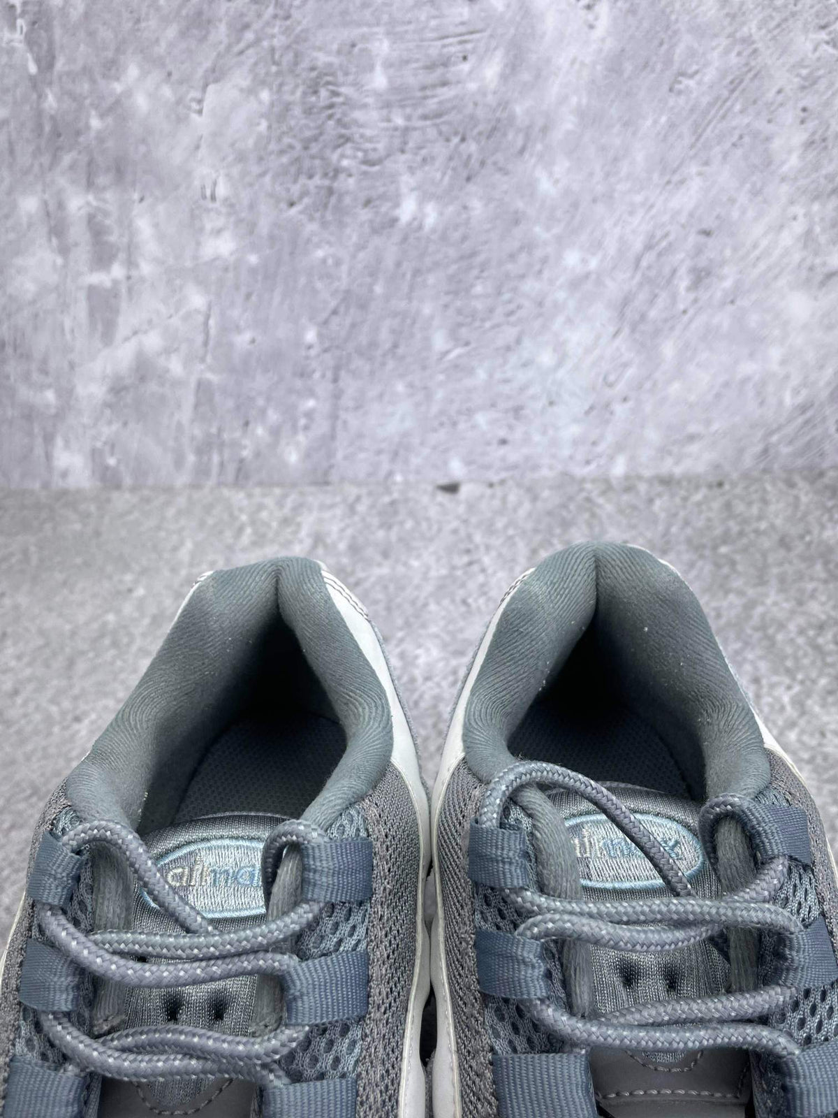 Nike Air Max 95 Cool Grey Psychic Blue — buty sportowe damskie w bardzo dobrym stanie rozmiar 40, zapiętki butów