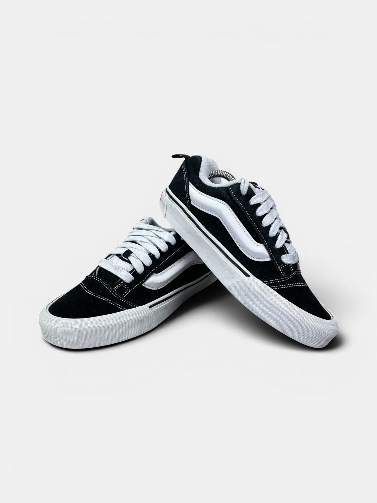 Vans Old Skool Platform — buty sportowe damskie w bardzo dobrym stanie rozmiar 39, boczny profil